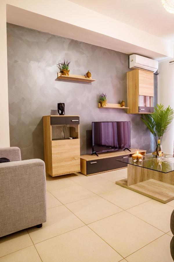 Christina'S Apartment Толо Екстер'єр фото