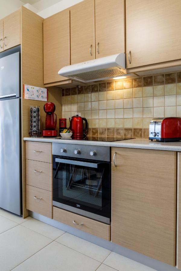 Christina'S Apartment Толо Екстер'єр фото